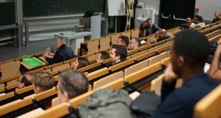 03 Teilnehmer und Referenten